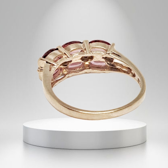 9K Yellow Gold Ring with Double Row Amethysts and 4 Diamonds - Picture 3 of 8